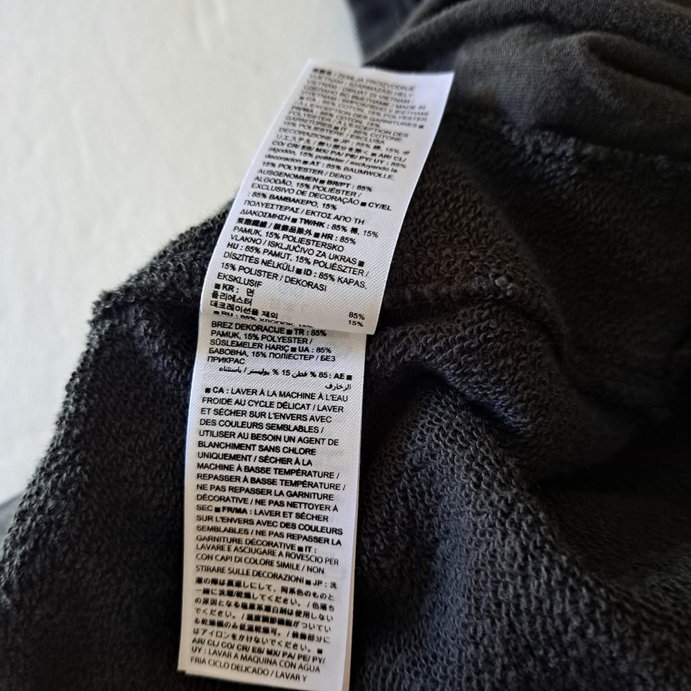GAP Men's Knit Black Shorts - Picture 10 of 13